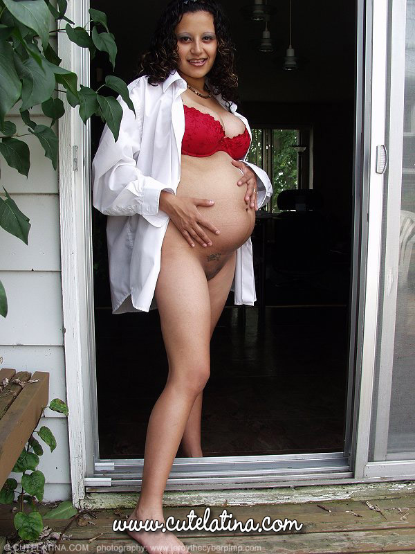 Naked Pregnant Latina